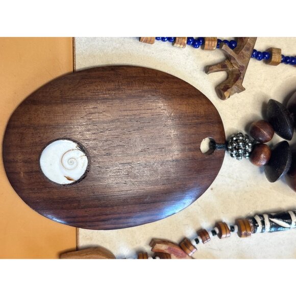 Lot Of Handmade Wooden & Beaded Animal-Themed Necklaces With Unique Pendant Acce - Picture 13 of 16